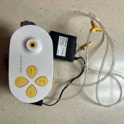 Medela Breast Pump  With Car Charger