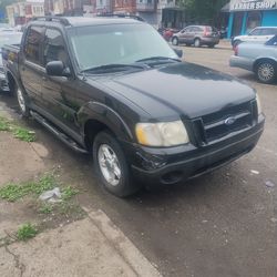 2004 Ford Explorer
