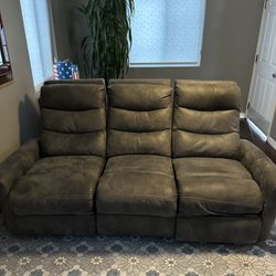Reclinable Couch