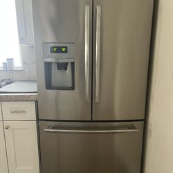 French Door Frigidaire refrigerator 