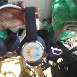 Headphones 