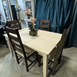 Dining Table 54” Long 35-1/2” Wide And 30” High With 4 Chairs In Good Condition 