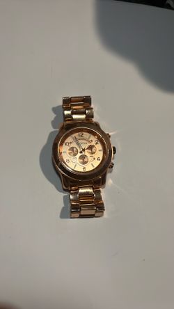 Men’s rose gold watch