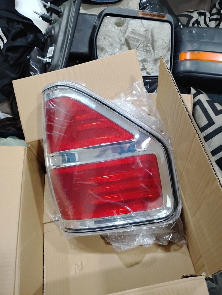 Set Tail Light 2010 To 2014 F150 Truck