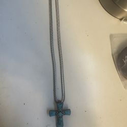 Silver Pendant And Chain 