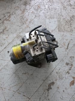06-08 Toyota Highlander/Lexus RX400h Anti-Lock Brake System ABS Pump Module Unit