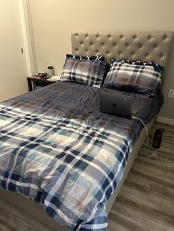 Full Bed With Mattress 