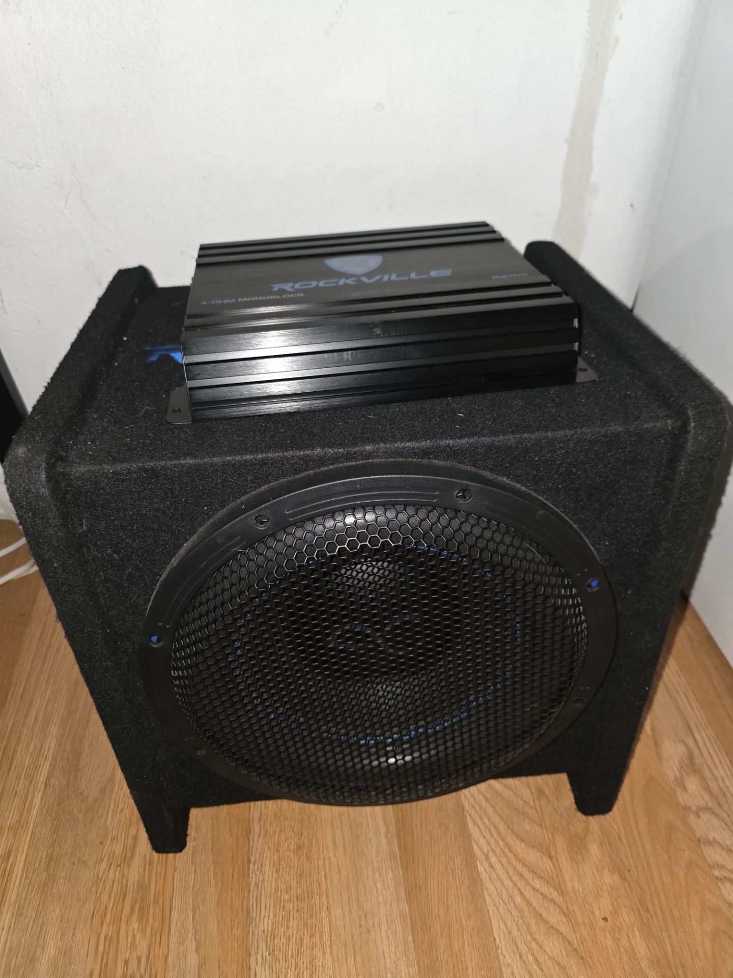Subwoofer and amp combo