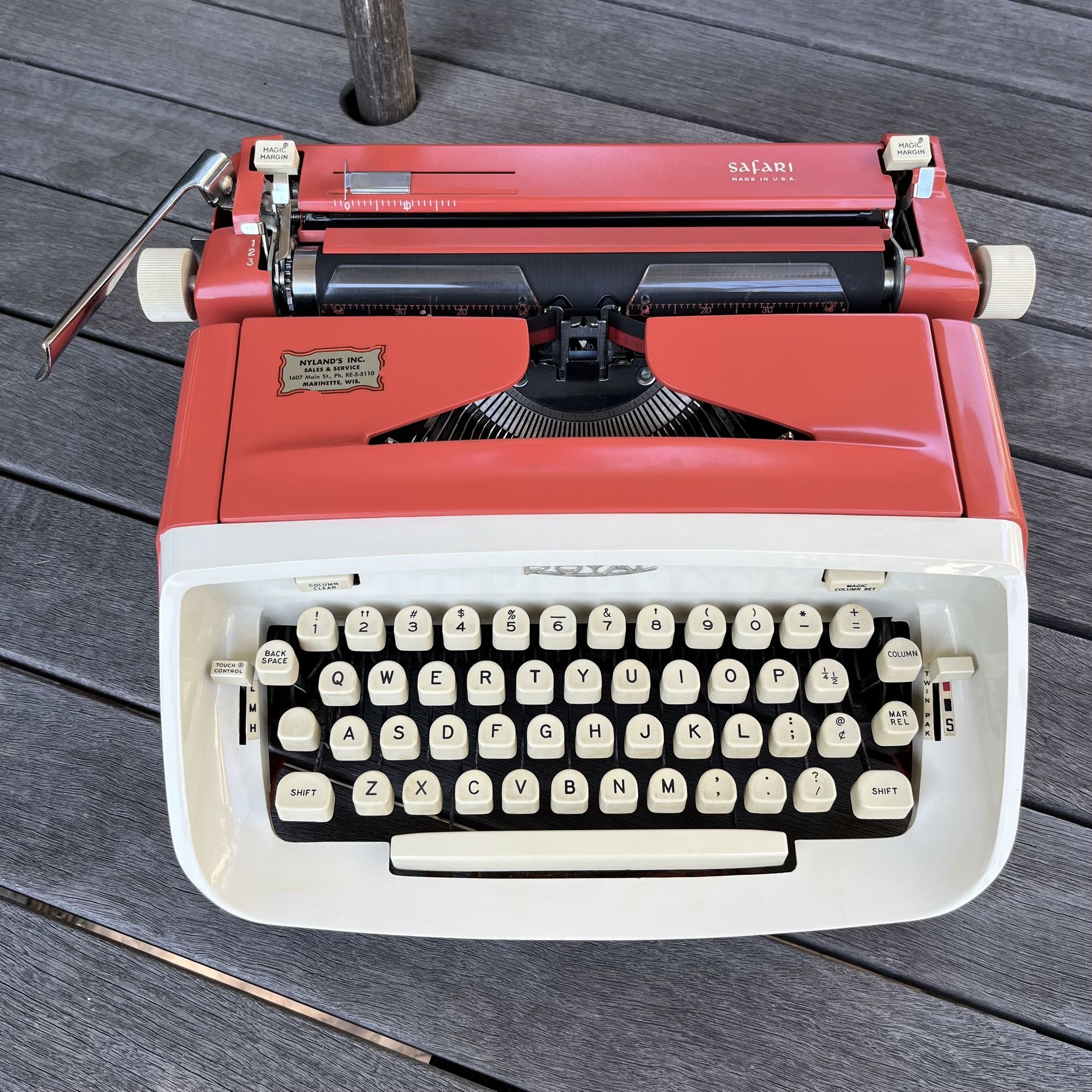 Vintage Typewriter — Wild Poppy