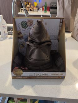 New Harry Potter Real Talking  & Animatronic Mouth Movement Sorting Hat