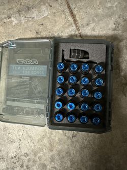Volk Rays Formula lugnuts