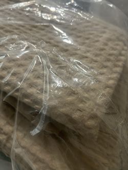 New King Duvet And 2 Pillow Cases 40.00