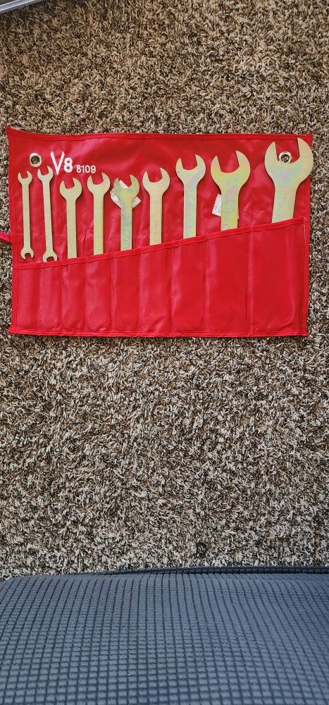 V8 9 piece Wrench Set