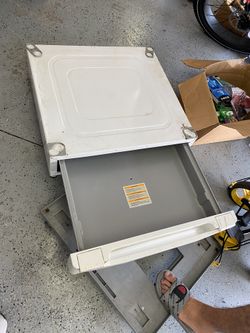 LG Washer And Dryer Base Good Shape $75