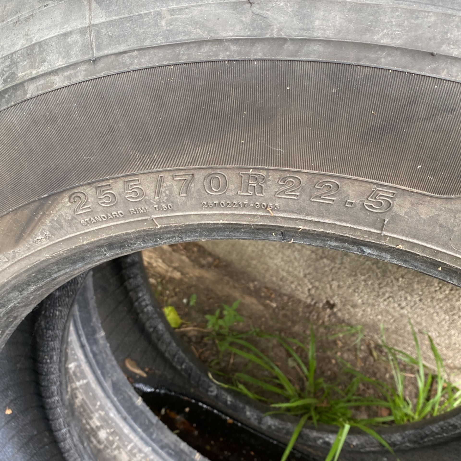 255/70/22.5 Trailer Tires