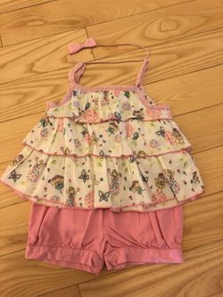 Baby dress excellent condition 6 months and set 12 months everything $10 excellent condition
