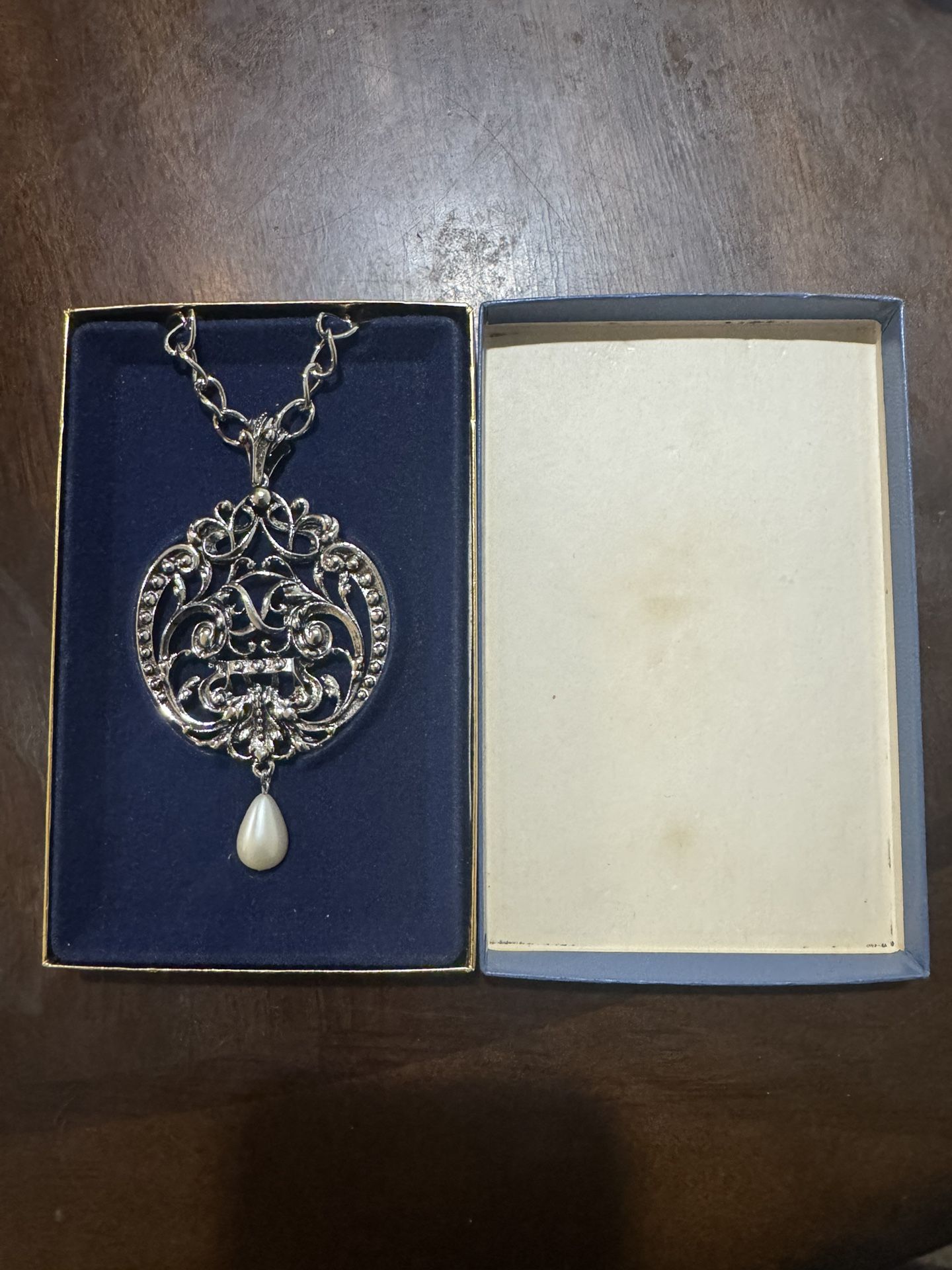 Avon Silver Necklace 