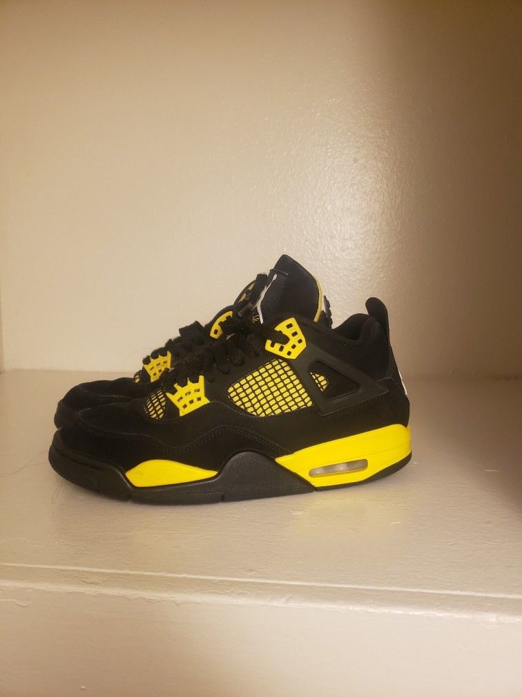 Retro 4 Thunder Jordans