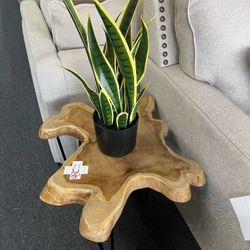 solid wood side table，$280