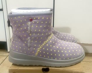 I HEART UGG by UGG WOMEN’s KISSES SHORT BOOT SZ 9