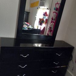 SET BEDROOM 🛏 "" READY TO PICK-UP ""