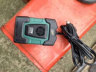 Battery Tender brand 120w power inverter