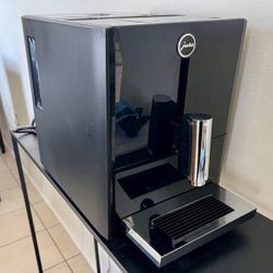 Jura A1 Super Automatic Espresso Machine (piano black)