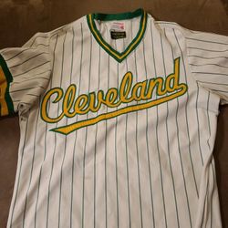 CLEVELAND BASEBALL JERSEY
