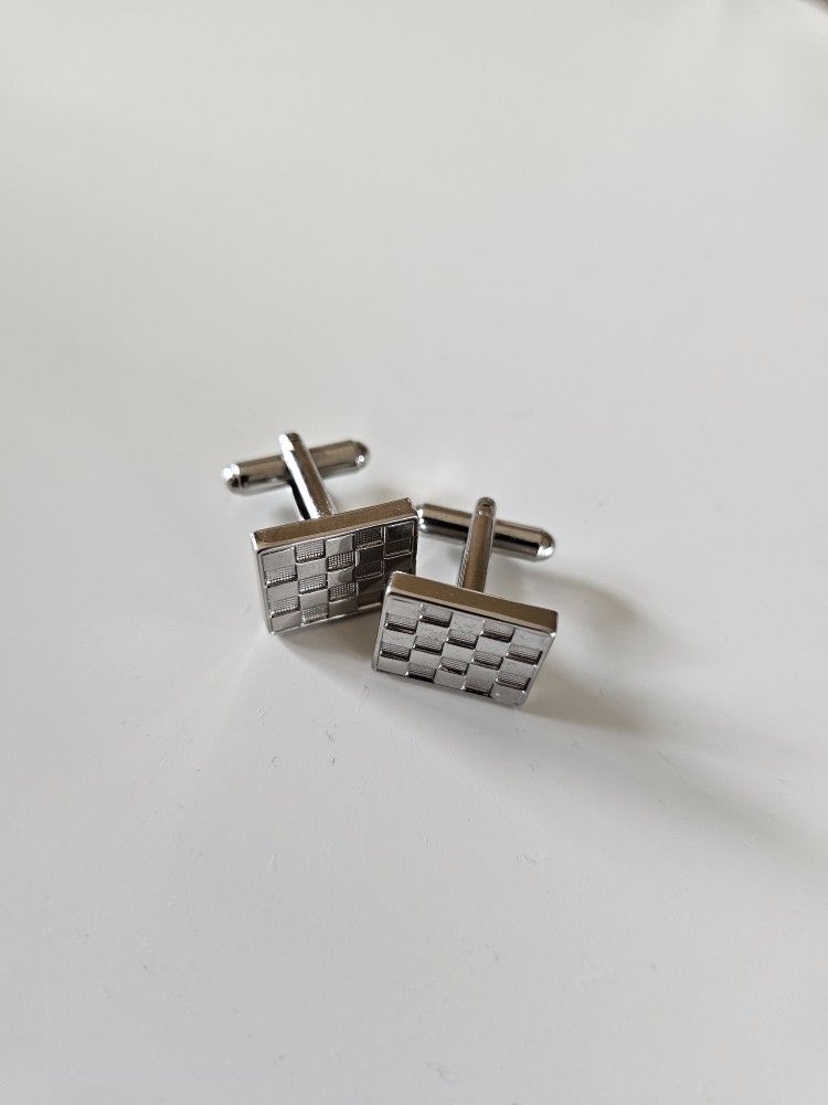 CUFF LINKS