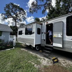 2012 Forest River Cherokee Trailer