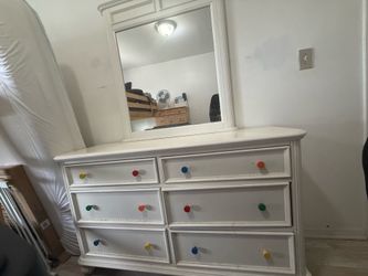 Kids dresser