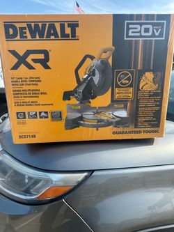 Dewalt XR doble bevel saw 10” Tool Only