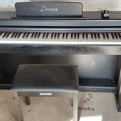 Donner Electric Piano