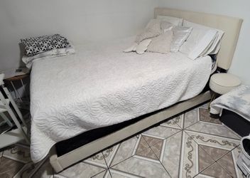 Queen bed with headboard and mattress included
