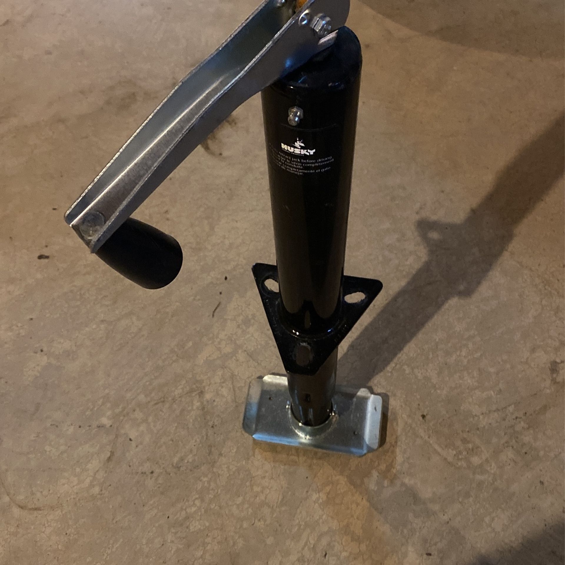 Husky 2000 Lb Trailer Jack