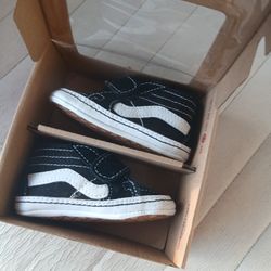 Brand New Infant Vans Size 4c