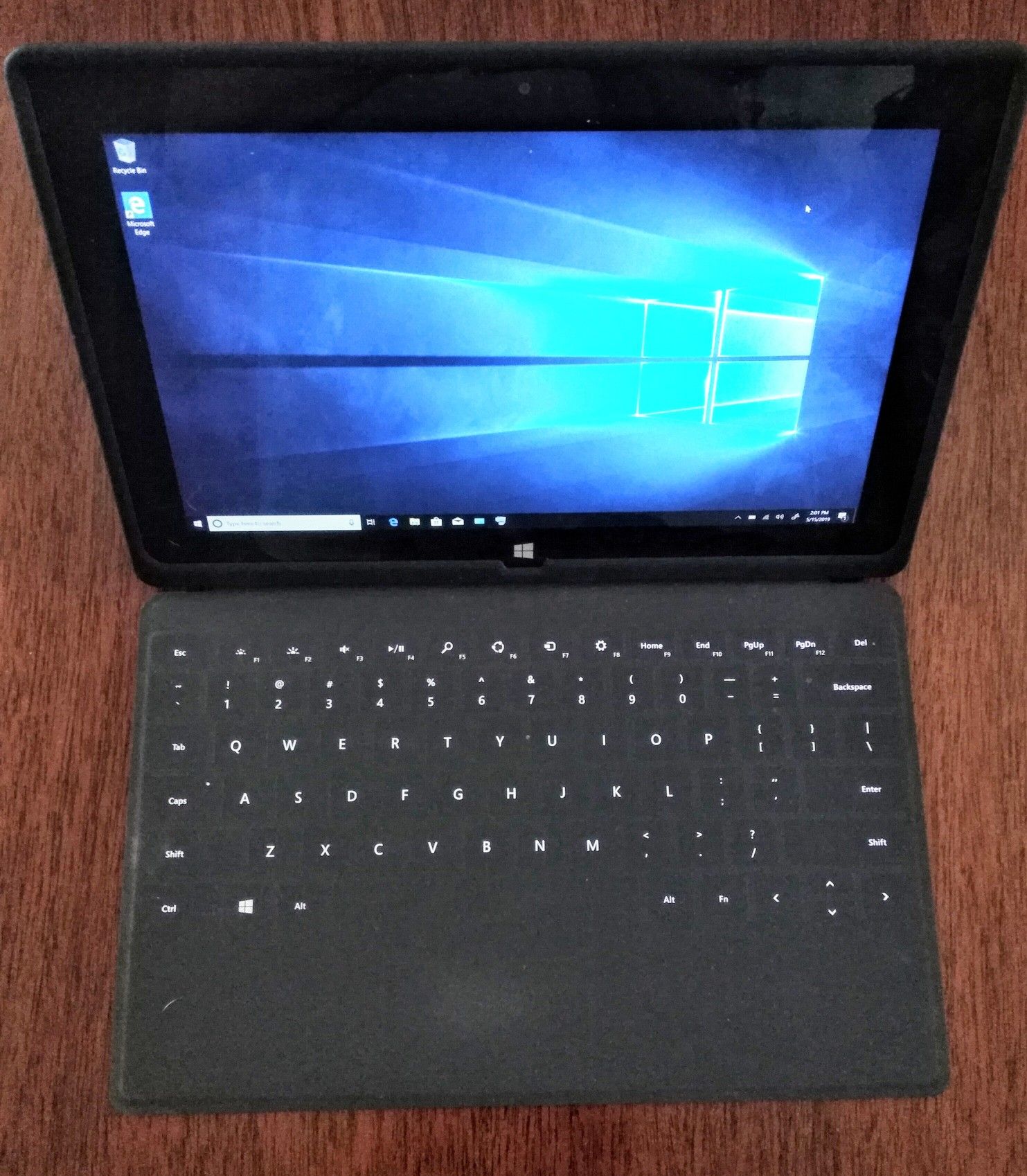Microsoft Surface 3 Touchscreen Intel Quad Core Webcam HDMI Wi-Fi Bluetooth Windows 10