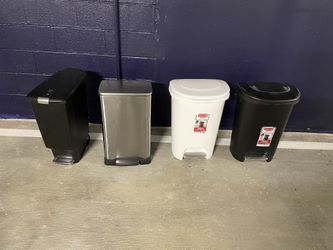 Trash Cans 