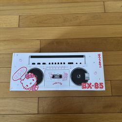 Retrospekt - Hello Kitty Strawberry Kawaii BX-85 Cassette Player Boombox - White