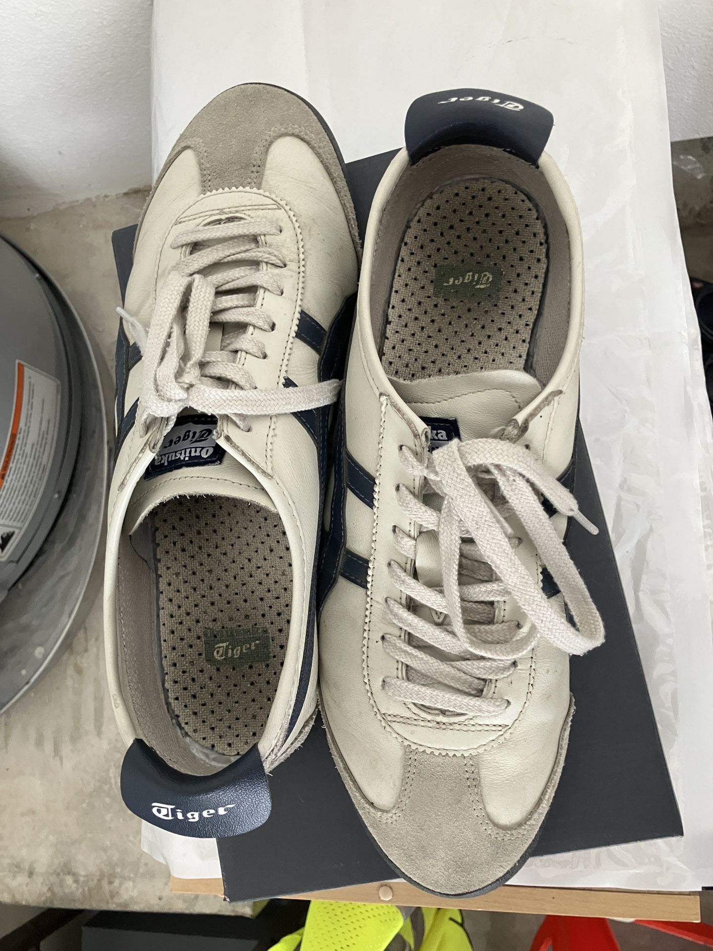 Onitsuka Tiger Mexico 66. Birch/Peacoat Size 10US MEN. USED