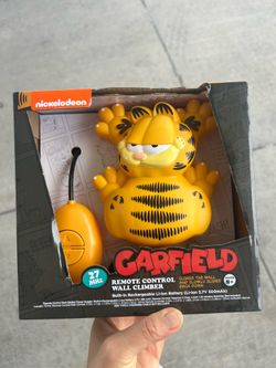 NWT Licensed Garfield Remote Control Wall Climber