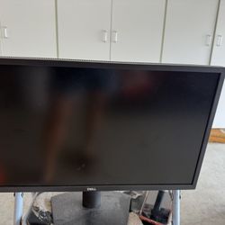 Dell 22inch Monitors, Logitec Keyboard 