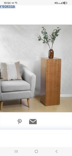 Wood  Pedastal