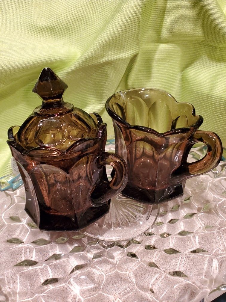 Imperial glass cream & sugar with lid / no chips or cracks
