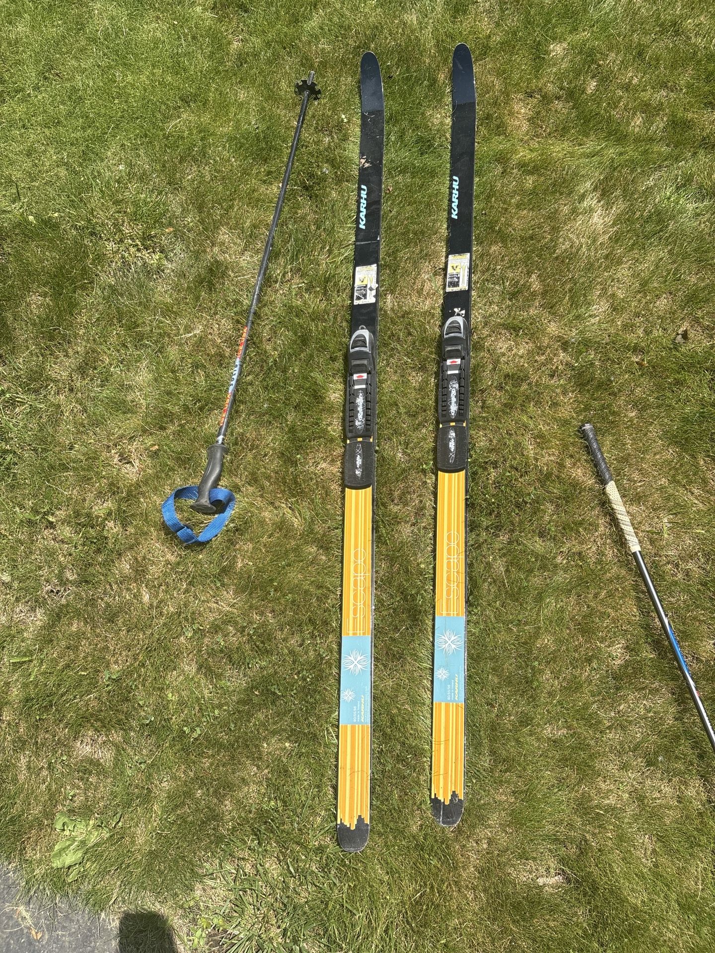 Karhu Cross-Country Skis – Classic Nordic Style