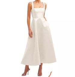 Midi White Dress With Pockets