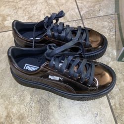 Puma Platform Metallic Women Shoe New Size 5.5