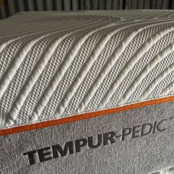 Brand new memory foam king size mattress