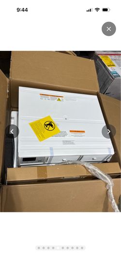 10000 BTU air conditioner - NEW 1/2 price