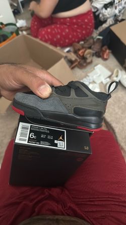 Toddler Jordan 4 rm size 6c
